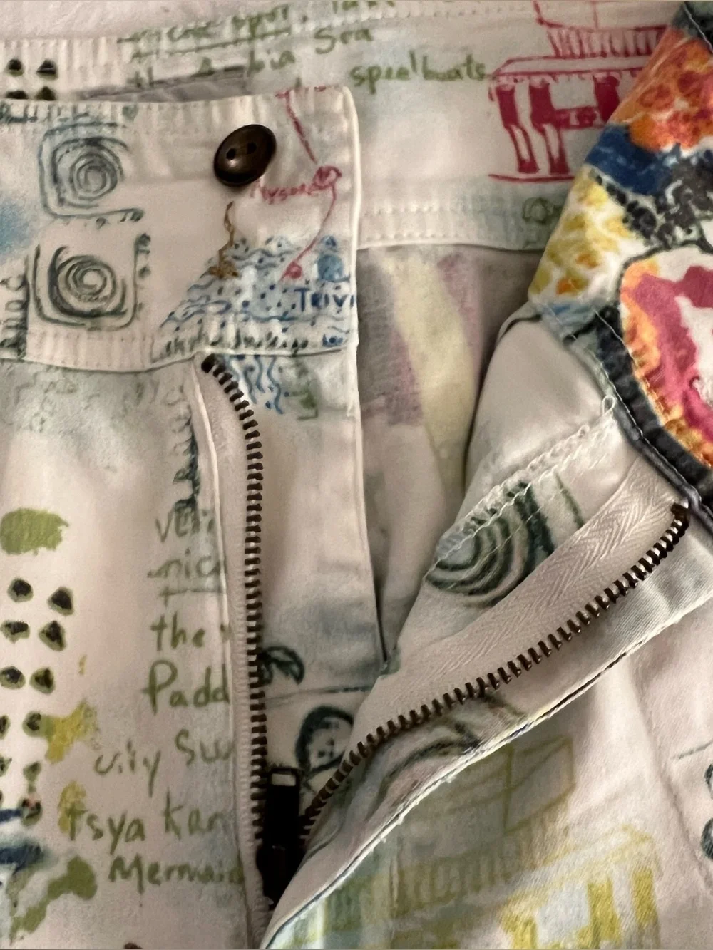 Chicos XL 3 Crop India Graphic Artsy Print Pants Travel Cruise Wearable Art - Picture 9 of 15